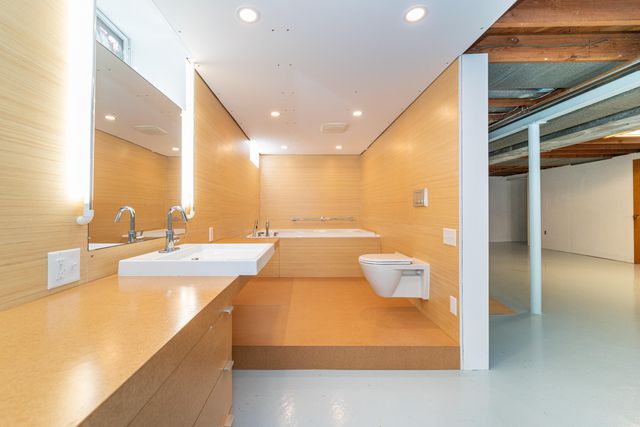 827 Westwood Avenue, Ann Arbor, MI 48103