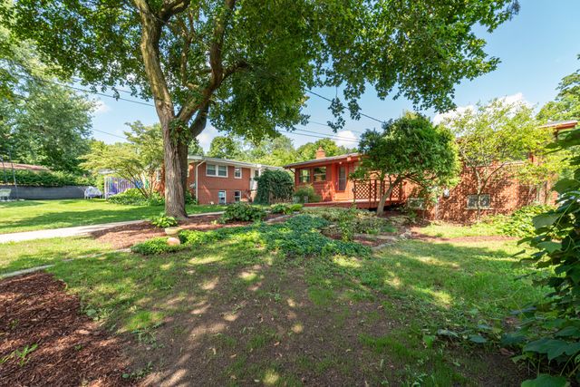 827 Westwood Avenue, Ann Arbor, MI 48103