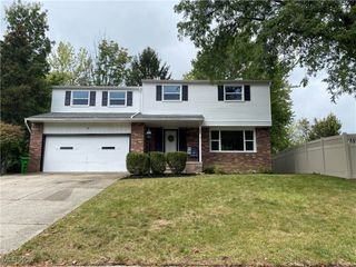 95 Noran Circle, Bedford, OH 44146