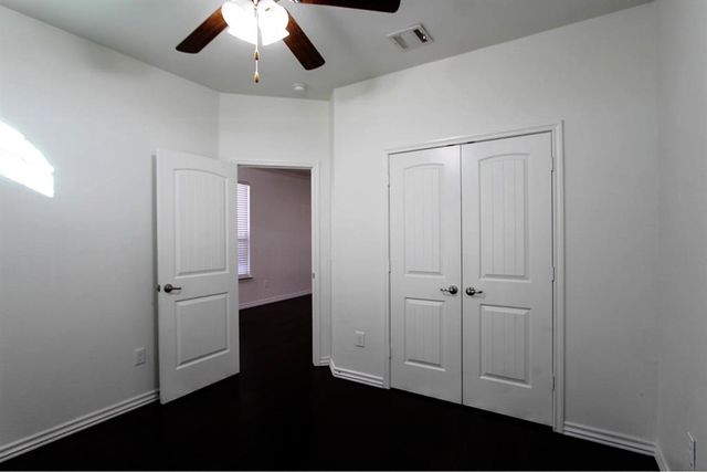 4008 Millers Creek Lane, Mustang, OK 73064