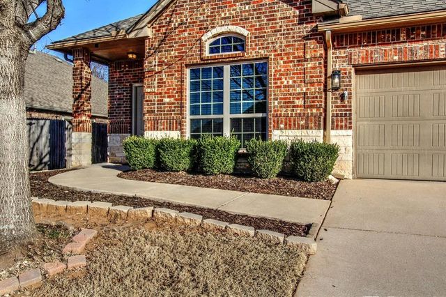 4008 Millers Creek Lane, Mustang, OK 73064