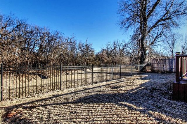 4008 Millers Creek Lane, Mustang, OK 73064
