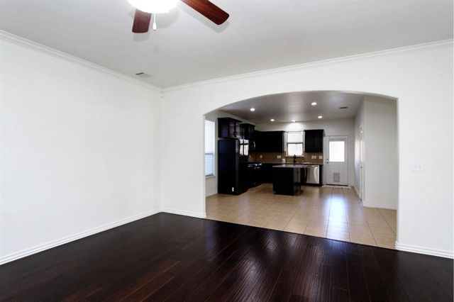 4008 Millers Creek Lane, Mustang, OK 73064