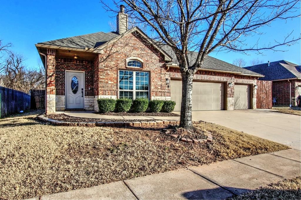 4008 Millers Creek Lane, Mustang, OK 73064