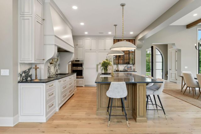 5404 Stauder Circle, Edina, MN 55436