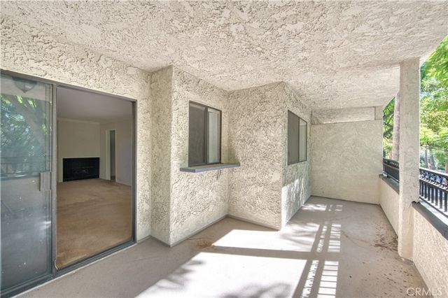 277 Pleasant Street 109, Pasadena, CA 91101