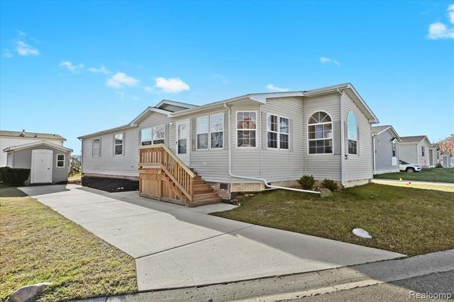 3502 Midsummer Lane, Northville, MI 48167