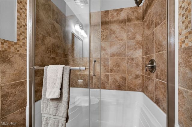 5721 Som Center Road 18, Solon, OH 44139