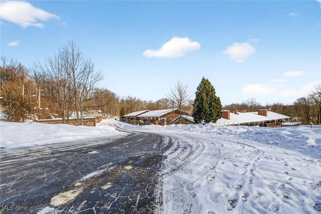 5721 Som Center Road 18, Solon, OH 44139