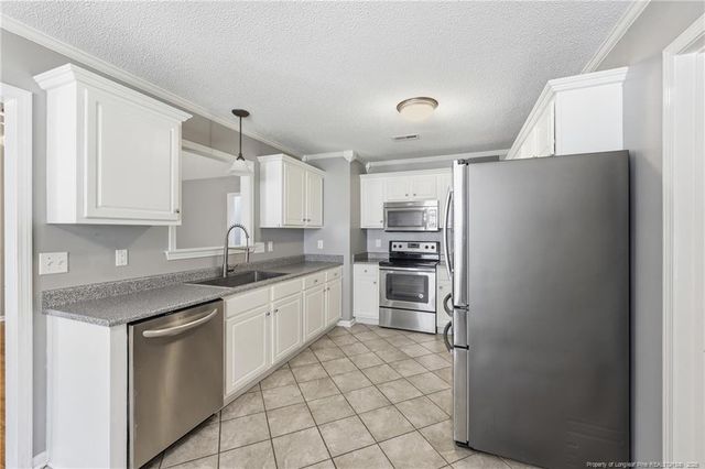 800 Bramblegate Road, Hope Mills, NC 28348