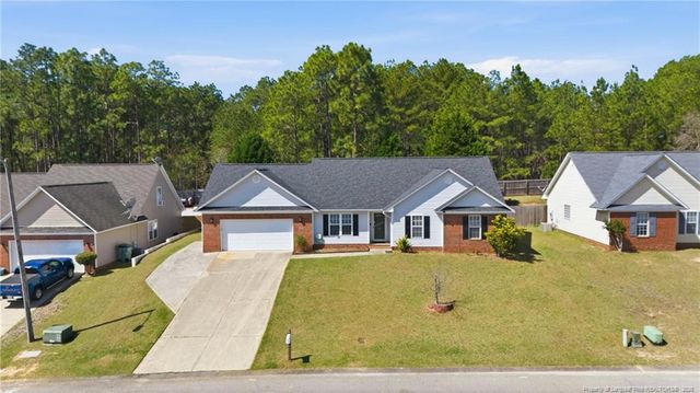 800 Bramblegate Road, Hope Mills, NC 28348