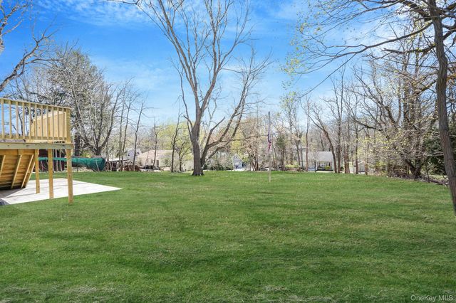 2939 N Wading River Road, Wading River, NY 11792