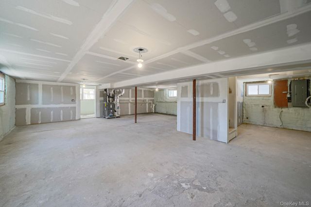 2939 N Wading River Road, Wading River, NY 11792