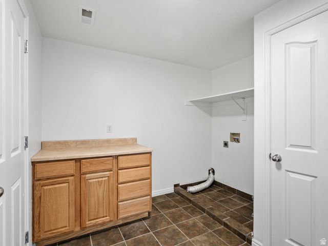 8569 S SUNRISE OAK DR, West Jordan, UT 84081
