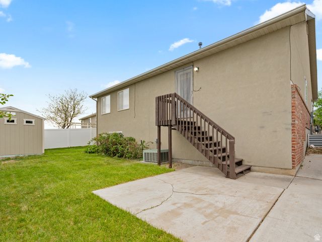 8569 S SUNRISE OAK DR, West Jordan, UT 84081