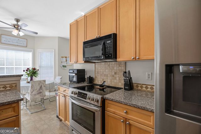 150 Chaucer Parkway, Fayetteville, GA 30214