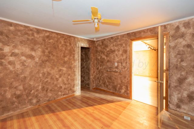 200 S Wall Street, Shamrock, TX 79079