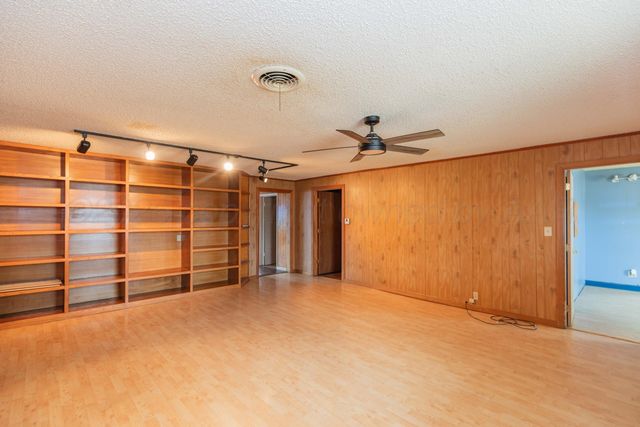 200 S Wall Street, Shamrock, TX 79079