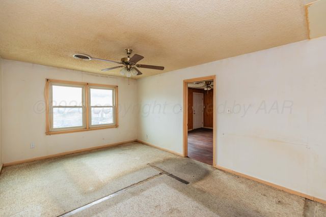 200 S Wall Street, Shamrock, TX 79079