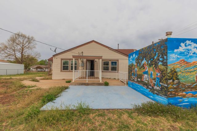 200 S Wall Street, Shamrock, TX 79079