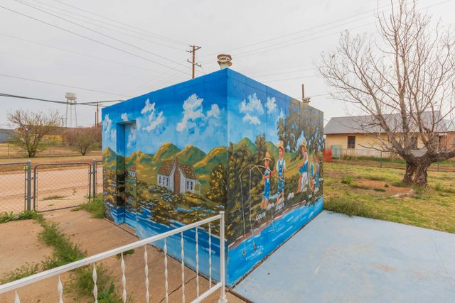 200 S Wall Street, Shamrock, TX 79079