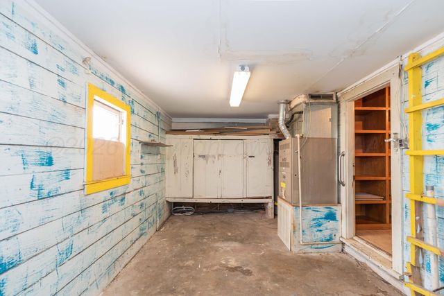 200 S Wall Street, Shamrock, TX 79079