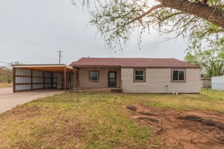 200 S Wall Street, Shamrock, TX 79079