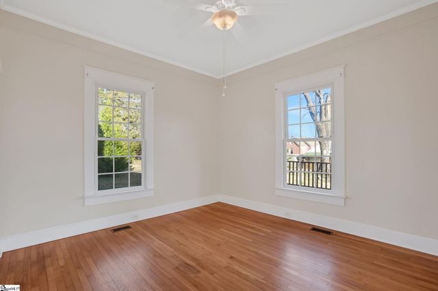 307 Dukes Avenue, Greenwood, SC 29646