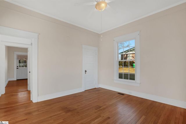 307 Dukes Avenue, Greenwood, SC 29646