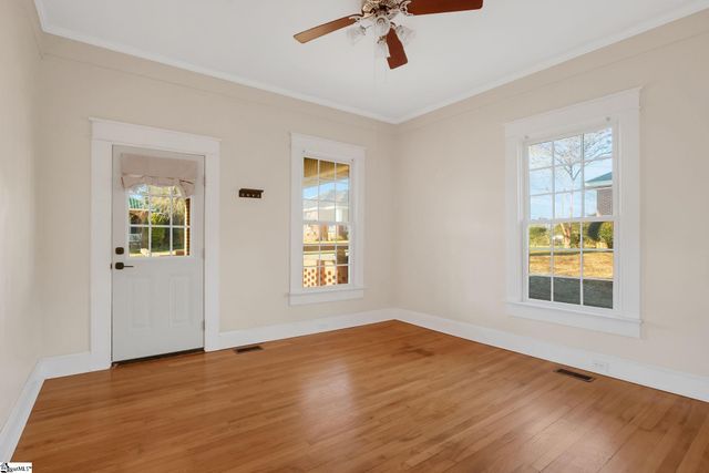 307 Dukes Avenue, Greenwood, SC 29646