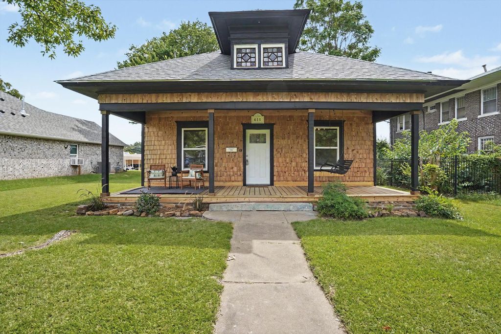 611 S Poplar Street, Sapulpa, OK 74066