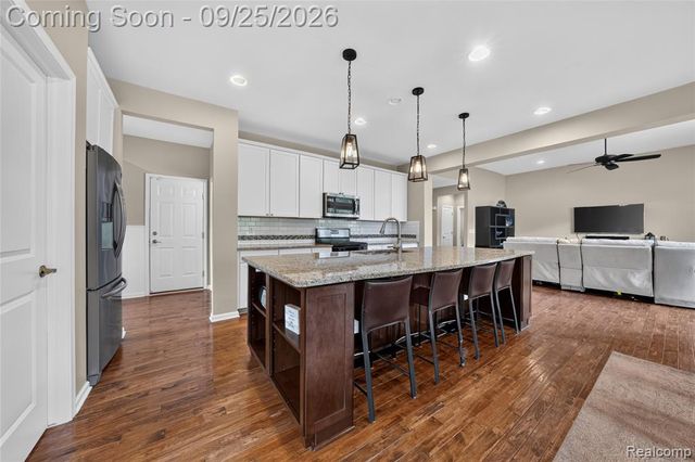 6206 Ardmore Court, Clarkston, MI 48348