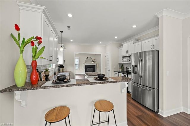 4638 Orchard Grove Drive, Clemmons, NC 27012
