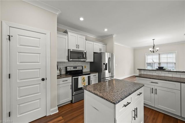 4638 Orchard Grove Drive, Clemmons, NC 27012