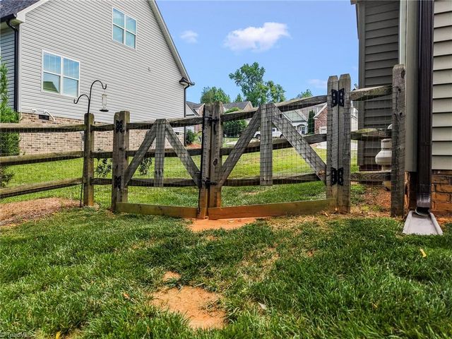 4638 Orchard Grove Drive, Clemmons, NC 27012