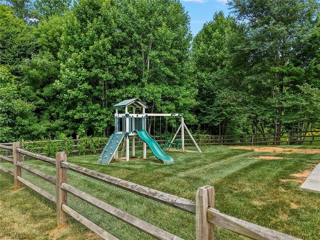 4638 Orchard Grove Drive, Clemmons, NC 27012
