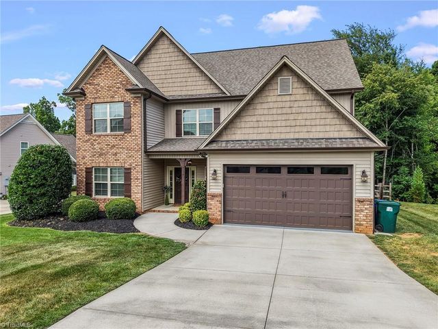 4638 Orchard Grove Drive, Clemmons, NC 27012