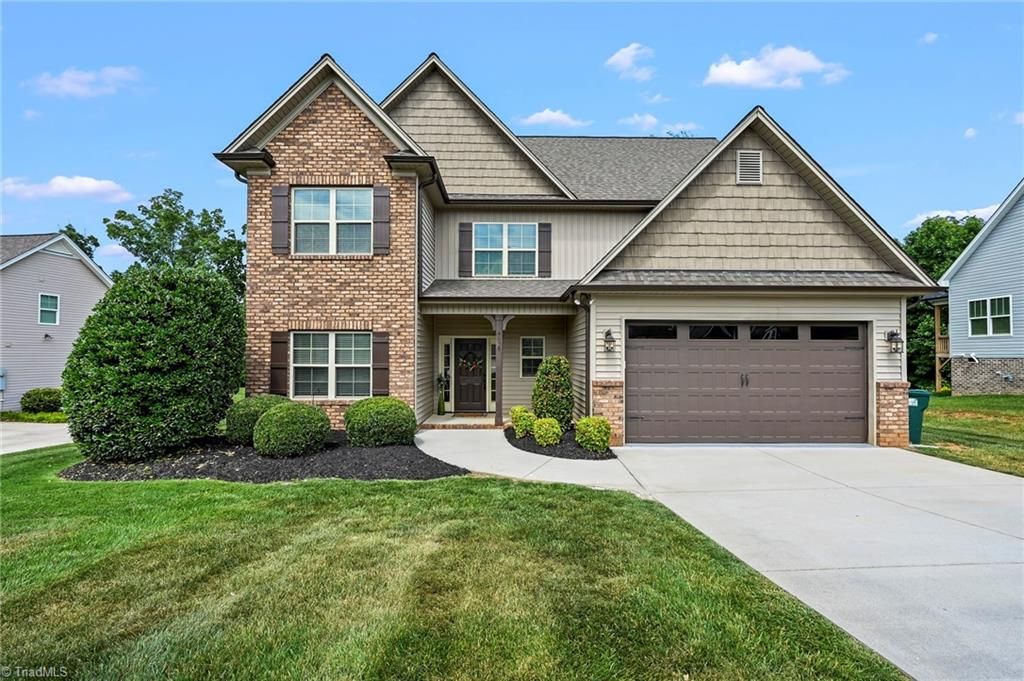 4638 Orchard Grove Drive, Clemmons, NC 27012