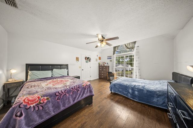 106 Hidden Forest Ln, La Vergne, TN 37086