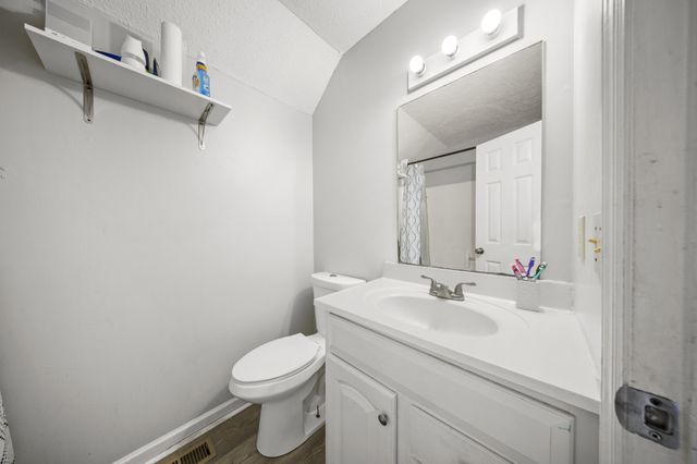 106 Hidden Forest Ln, La Vergne, TN 37086