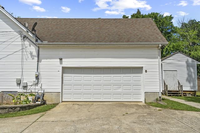 106 Hidden Forest Ln, La Vergne, TN 37086