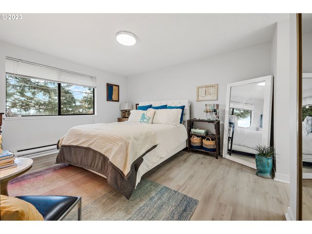 30 Crestfield Ct, Lake Oswego, OR 97035