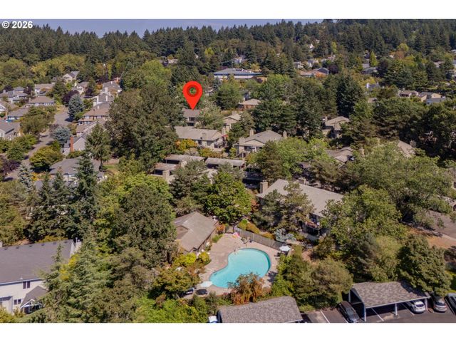 30 Crestfield Ct, Lake Oswego, OR 97035