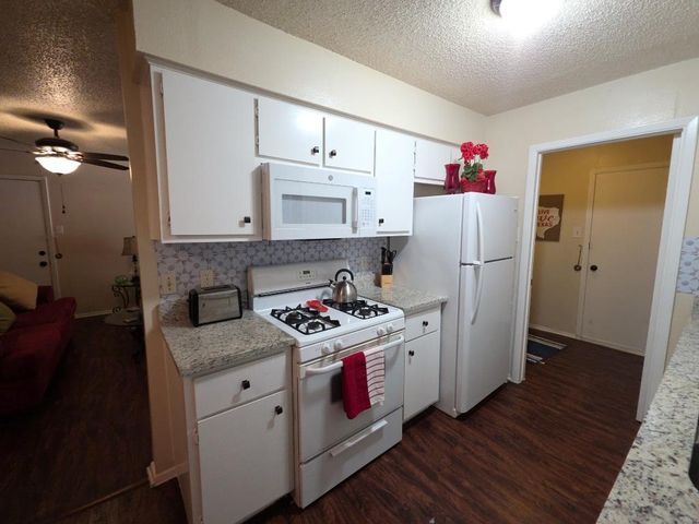 203 N 2nd ST A, Pflugerville, TX 78660