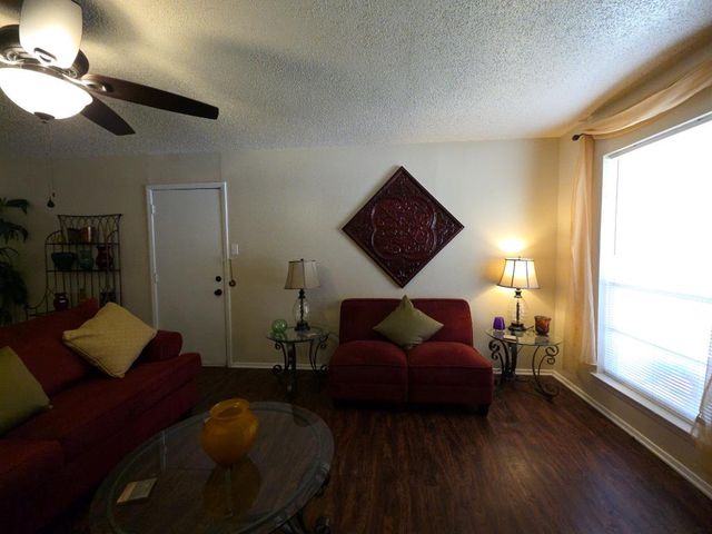 203 N 2nd ST A, Pflugerville, TX 78660