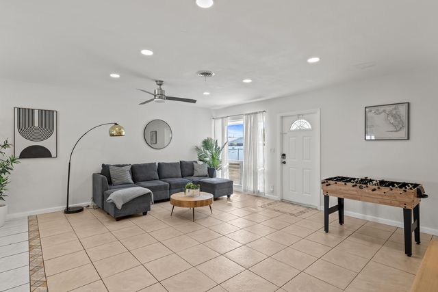 1761 NE 55th Street 1-3, Fort Lauderdale, FL 33334