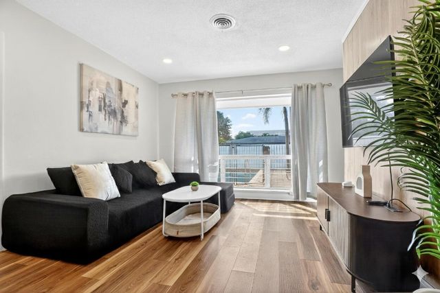 1761 NE 55th Street 1-3, Fort Lauderdale, FL 33334