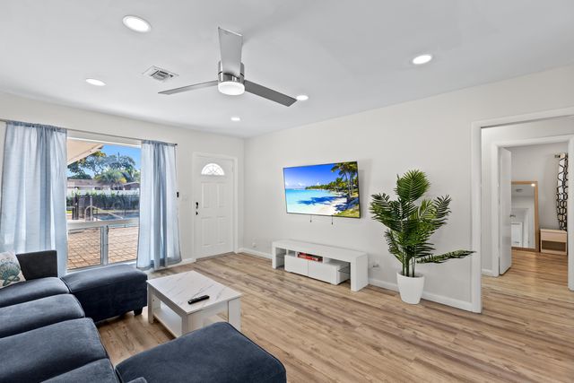 1761 NE 55th Street 1-3, Fort Lauderdale, FL 33334