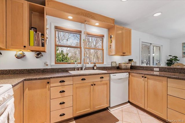 26 Bittersweet Avenue, Hampton Bays, NY 11946