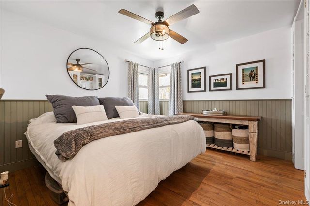 26 Bittersweet Avenue, Hampton Bays, NY 11946